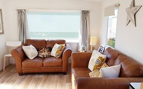Sea Lavender Holiday Van, Close To Beach - Pets Go Free